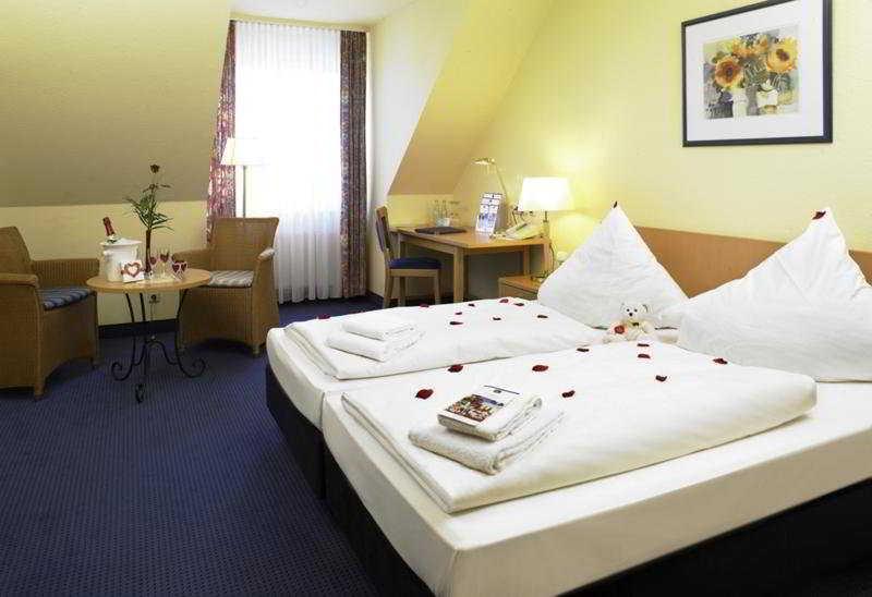 Tryp By Wyndham Luebeck Aquamarin Hotel Luaran gambar